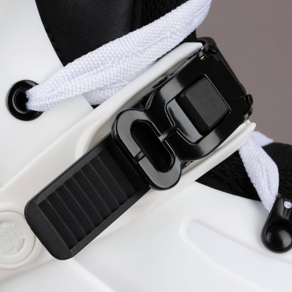FR 3 80 White X3R Skates - Inlinex