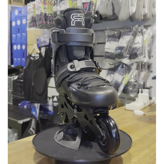 FR 1 80 Patines negros